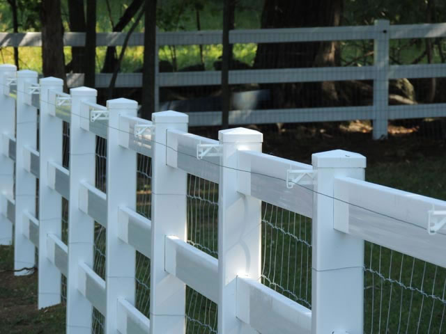 Horse Corral Installation Steadfast Fence